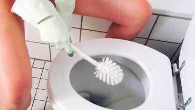 Getting Rid of Yellow Stains on Your Toilet Seat for Good