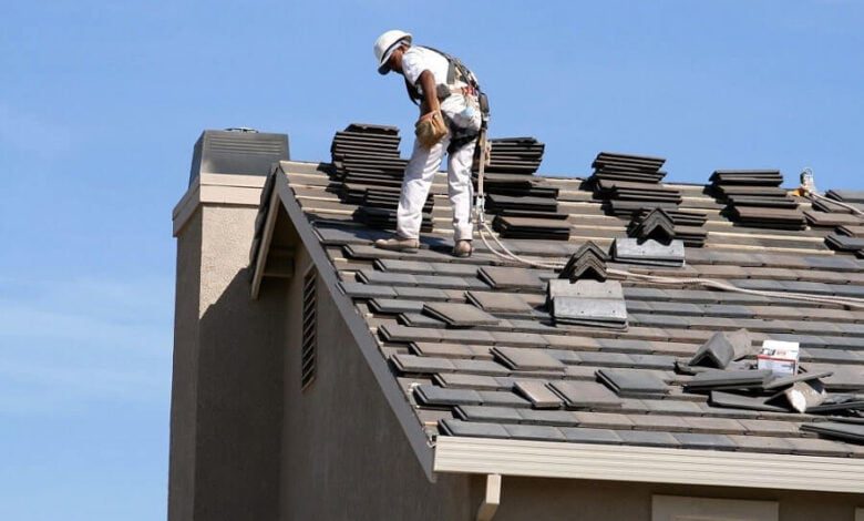 Exploring the Difference Between DIY and Professional Roofing Services