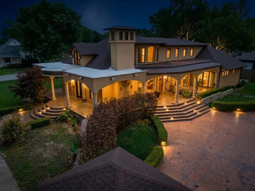 Image of , Celebrity Homes, on HomeImprovementGeek.