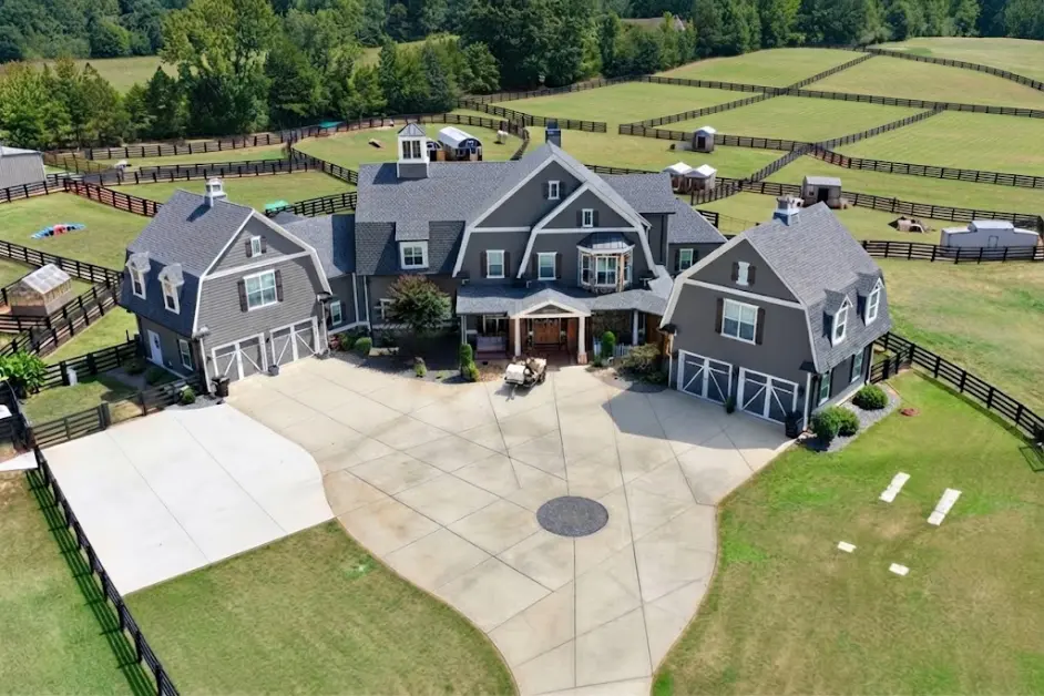 Image of , Celebrity Homes, on HomeImprovementGeek.