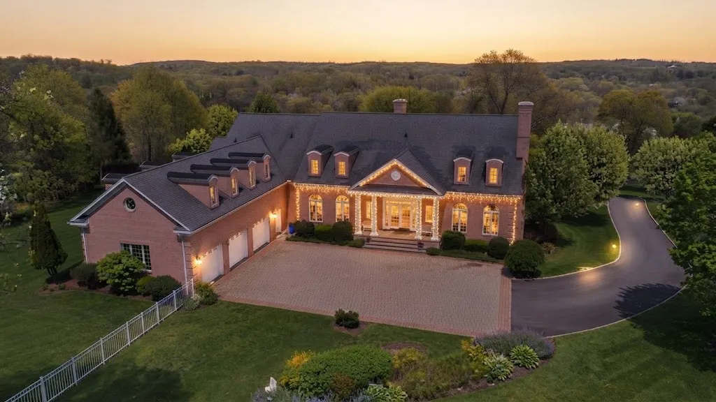 Image of , Celebrity Homes, on HomeImprovementGeek.